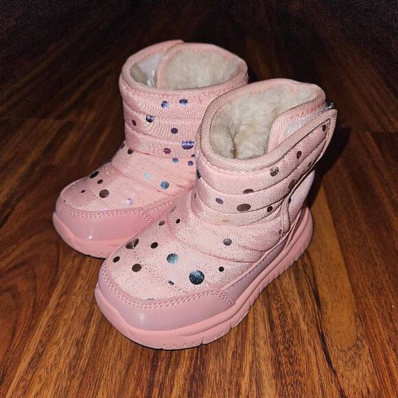 6 for $25 🎃Hobibear Pink and Silver Fuzzy Velcro Snow Boots Toddler Size 5 - Picture 1 of 6